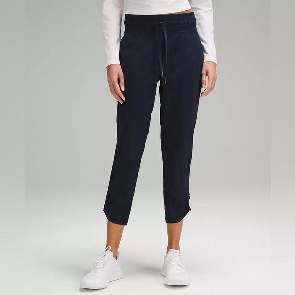 Dance Studio Mid-Rise Cropped Pant NWT - Picture 2 of 5